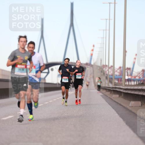 03.10.2024 - Köhlbrandbrückenlauf Fuchs,  Jonas http://msf.ph/oto/7196156 03.10.2024 09:35:14 Position 3 2423, 1020 meine-sportfotos.de