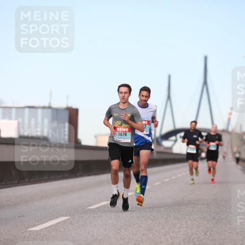 03.10.2024 - Köhlbrandbrückenlauf Fuchs,  Jonas http://msf.ph/oto/7196182 03.10.2024 09:35:15 Position 3 3676, 12 meine-sportfotos.de
