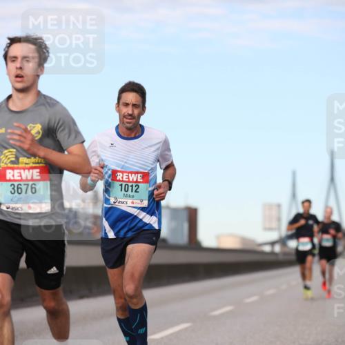 03.10.2024 - Köhlbrandbrückenlauf Fuchs,  Jonas http://msf.ph/oto/7196352 03.10.2024 09:35:18 Position 3 3676, 1012 meine-sportfotos.de