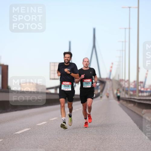 03.10.2024 - Köhlbrandbrückenlauf Fuchs,  Jonas http://msf.ph/oto/7196408 03.10.2024 09:35:19 Position 3 2423, 1020 meine-sportfotos.de