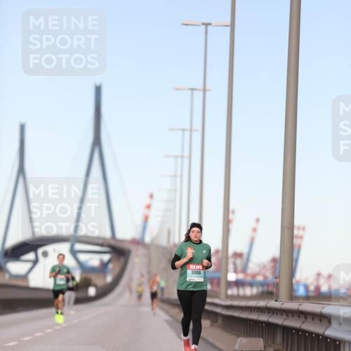 03.10.2024 - Köhlbrandbrückenlauf Fuchs,  Jonas http://msf.ph/oto/7196769 03.10.2024 09:35:42 Position 3 3006 meine-sportfotos.de