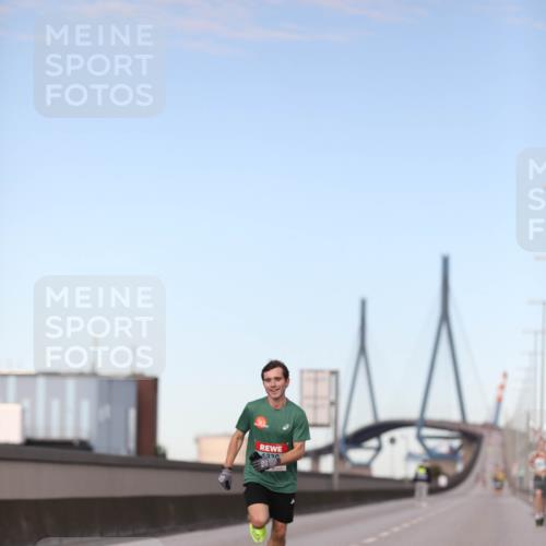 03.10.2024 - Köhlbrandbrückenlauf Fuchs,  Jonas http://msf.ph/oto/7196860 03.10.2024 09:35:54 Position 3 1320 meine-sportfotos.de