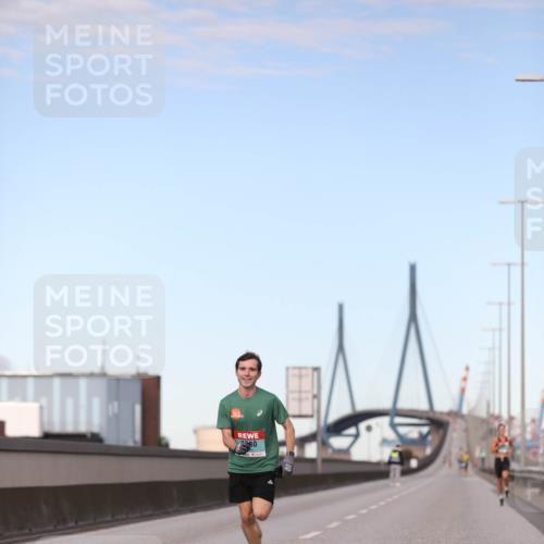 03.10.2024 - Köhlbrandbrückenlauf Fuchs,  Jonas http://msf.ph/oto/7196879 03.10.2024 09:35:54 Position 3 380 meine-sportfotos.de