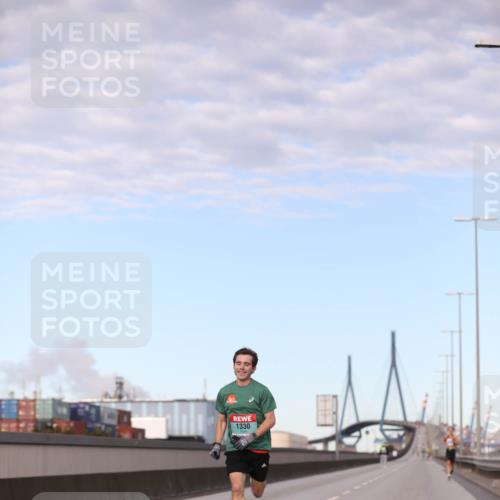 03.10.2024 - Köhlbrandbrückenlauf Fuchs,  Jonas http://msf.ph/oto/7196982 03.10.2024 09:35:56 Position 3 1330 meine-sportfotos.de