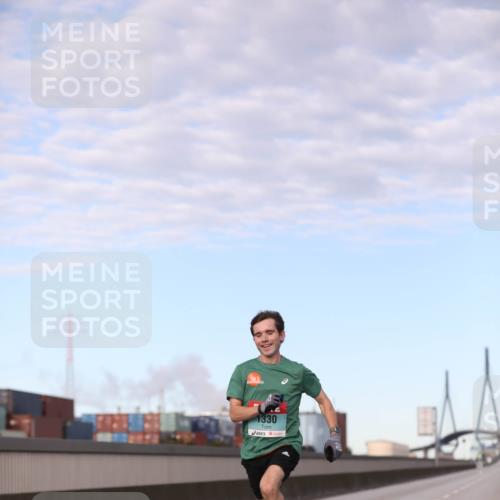 03.10.2024 - Köhlbrandbrückenlauf Fuchs,  Jonas http://msf.ph/oto/7197074 03.10.2024 09:35:56 Position 3 1330 meine-sportfotos.de