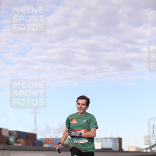 03.10.2024 - Köhlbrandbrückenlauf Fuchs,  Jonas http://msf.ph/oto/7197105 03.10.2024 09:35:57 Position 3  meine-sportfotos.de