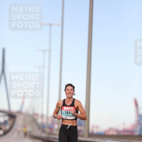 03.10.2024 - Köhlbrandbrückenlauf Fuchs,  Jonas http://msf.ph/oto/7197393 03.10.2024 09:36:03 Position 3 104 meine-sportfotos.de