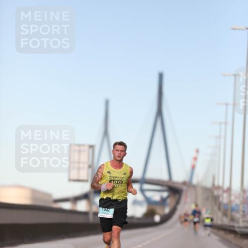 03.10.2024 - Köhlbrandbrückenlauf Fuchs,  Jonas http://msf.ph/oto/7197691 03.10.2024 09:36:31 Position 3 100, 1042 meine-sportfotos.de