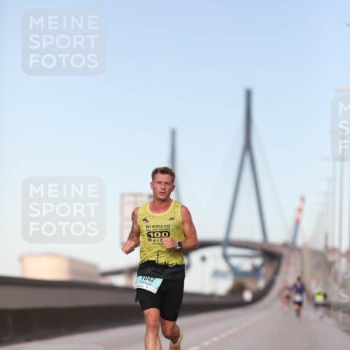 03.10.2024 - Köhlbrandbrückenlauf Fuchs,  Jonas http://msf.ph/oto/7197730 03.10.2024 09:36:32 Position 3 100, 1042, 13 meine-sportfotos.de
