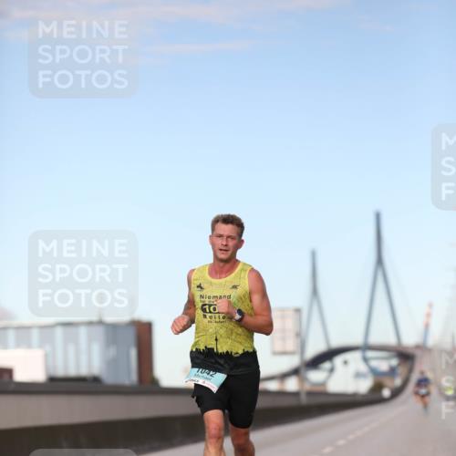 03.10.2024 - Köhlbrandbrückenlauf Fuchs,  Jonas http://msf.ph/oto/7197767 03.10.2024 09:36:34 Position 3 10, 1042 meine-sportfotos.de