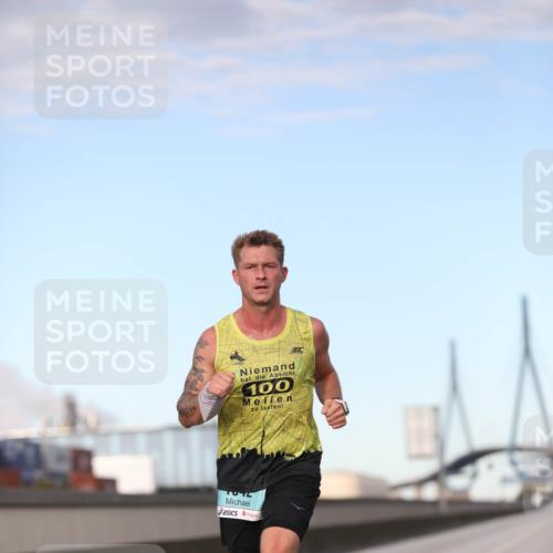 03.10.2024 - Köhlbrandbrückenlauf Fuchs,  Jonas http://msf.ph/oto/7197814 03.10.2024 09:36:35 Position 3 100 meine-sportfotos.de