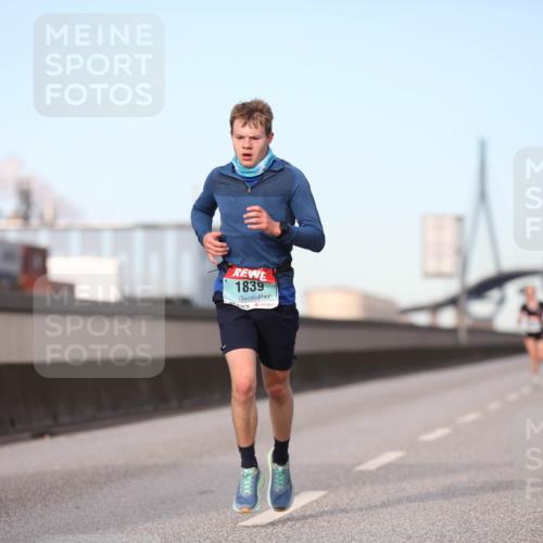 03.10.2024 - Köhlbrandbrückenlauf Fuchs,  Jonas http://msf.ph/oto/7197931 03.10.2024 09:36:54 Position 3 1839 meine-sportfotos.de