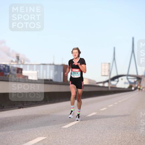 03.10.2024 - Köhlbrandbrückenlauf Fuchs,  Jonas http://msf.ph/oto/7198170 03.10.2024 09:37:03 Position 3 1024 meine-sportfotos.de