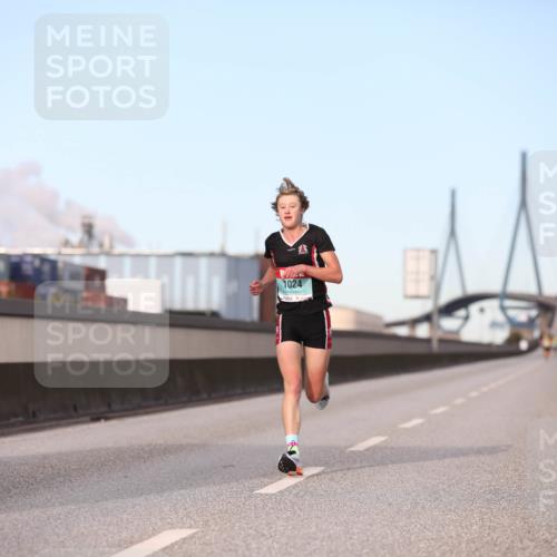 03.10.2024 - Köhlbrandbrückenlauf Fuchs,  Jonas http://msf.ph/oto/7198188 03.10.2024 09:37:03 Position 3 1, 1024 meine-sportfotos.de