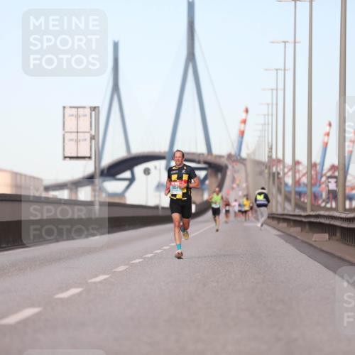 03.10.2024 - Köhlbrandbrückenlauf Fuchs,  Jonas http://msf.ph/oto/7198267 03.10.2024 09:37:20 Position 3 1054 meine-sportfotos.de