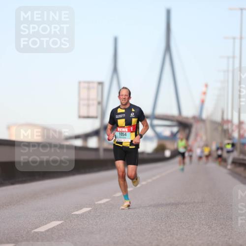 03.10.2024 - Köhlbrandbrückenlauf Fuchs,  Jonas http://msf.ph/oto/7198284 03.10.2024 09:37:24 Position 3 1054 meine-sportfotos.de
