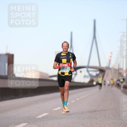 03.10.2024 - Köhlbrandbrückenlauf Fuchs,  Jonas http://msf.ph/oto/7198402 03.10.2024 09:37:26 Position 3 1054 meine-sportfotos.de
