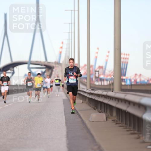 03.10.2024 - Köhlbrandbrückenlauf Fuchs,  Jonas http://msf.ph/oto/7198657 03.10.2024 09:37:48 Position 3 1014 meine-sportfotos.de