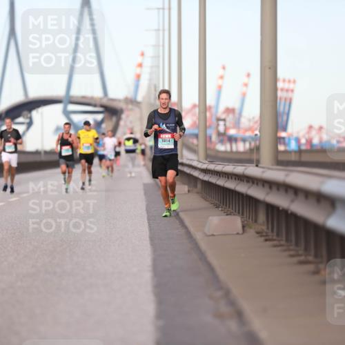 03.10.2024 - Köhlbrandbrückenlauf Fuchs,  Jonas http://msf.ph/oto/7198673 03.10.2024 09:37:48 Position 3 1014 meine-sportfotos.de