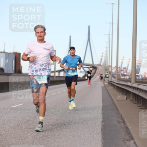 03.10.2024 - Köhlbrandbrückenlauf Fuchs,  Jonas http://msf.ph/oto/7199034 03.10.2024 09:38:09 Position 3 1074, 1033 meine-sportfotos.de