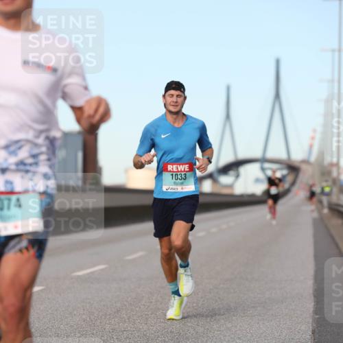 03.10.2024 - Köhlbrandbrückenlauf Fuchs,  Jonas http://msf.ph/oto/7199096 03.10.2024 09:38:10 Position 3 1074, 1033 meine-sportfotos.de