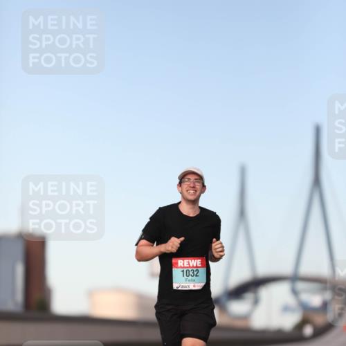 03.10.2024 - Köhlbrandbrückenlauf Fuchs,  Jonas http://msf.ph/oto/7199377 03.10.2024 09:38:21 Position 3 1032 meine-sportfotos.de