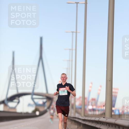 03.10.2024 - Köhlbrandbrückenlauf Fuchs,  Jonas http://msf.ph/oto/7199507 03.10.2024 09:38:31 Position 3 1165 meine-sportfotos.de