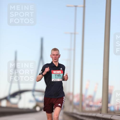 03.10.2024 - Köhlbrandbrückenlauf Fuchs,  Jonas http://msf.ph/oto/7199583 03.10.2024 09:38:33 Position 3 1165 meine-sportfotos.de