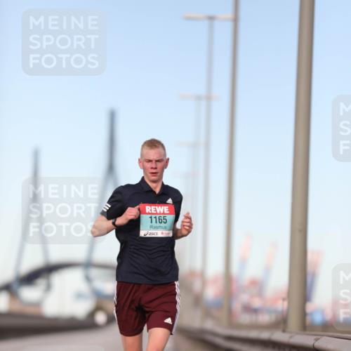 03.10.2024 - Köhlbrandbrückenlauf Fuchs,  Jonas http://msf.ph/oto/7199602 03.10.2024 09:38:33 Position 3 1165 meine-sportfotos.de
