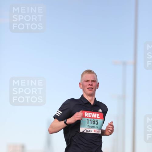 03.10.2024 - Köhlbrandbrückenlauf Fuchs,  Jonas http://msf.ph/oto/7199624 03.10.2024 09:38:35 Position 3 1165 meine-sportfotos.de