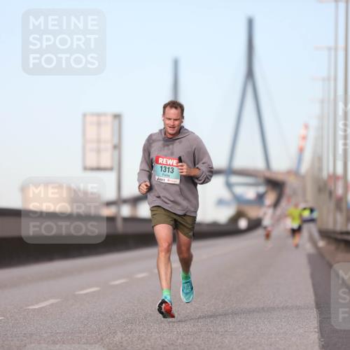 03.10.2024 - Köhlbrandbrückenlauf Fuchs,  Jonas http://msf.ph/oto/7199726 03.10.2024 09:38:49 Position 3 1313 meine-sportfotos.de