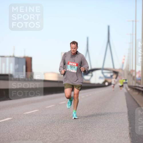 03.10.2024 - Köhlbrandbrückenlauf Fuchs,  Jonas http://msf.ph/oto/7199785 03.10.2024 09:38:50 Position 3 1313 meine-sportfotos.de