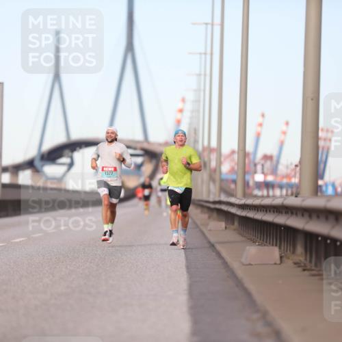03.10.2024 - Köhlbrandbrückenlauf Fuchs,  Jonas http://msf.ph/oto/7199999 03.10.2024 09:39:04 Position 3 1377 meine-sportfotos.de