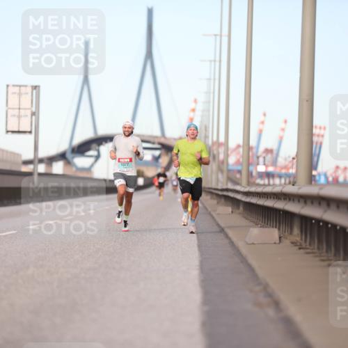 03.10.2024 - Köhlbrandbrückenlauf Fuchs,  Jonas http://msf.ph/oto/7200030 03.10.2024 09:39:05 Position 3 1377 meine-sportfotos.de