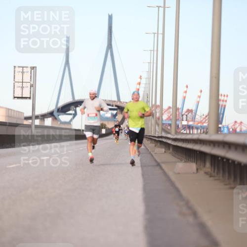 03.10.2024 - Köhlbrandbrückenlauf Fuchs,  Jonas http://msf.ph/oto/7200039 03.10.2024 09:39:05 Position 3  meine-sportfotos.de