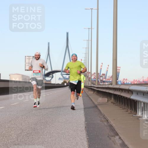 03.10.2024 - Köhlbrandbrückenlauf Fuchs,  Jonas http://msf.ph/oto/7200098 03.10.2024 09:39:08 Position 3 1377 meine-sportfotos.de