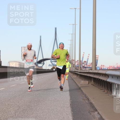 03.10.2024 - Köhlbrandbrückenlauf Fuchs,  Jonas http://msf.ph/oto/7200123 03.10.2024 09:39:08 Position 3 1377 meine-sportfotos.de