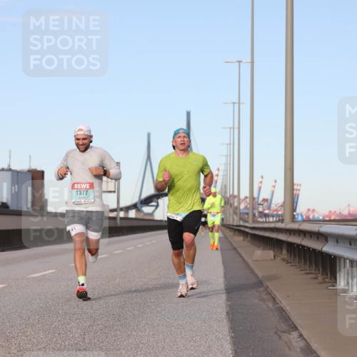 03.10.2024 - Köhlbrandbrückenlauf Fuchs,  Jonas http://msf.ph/oto/7200190 03.10.2024 09:39:10 Position 3 1377 meine-sportfotos.de
