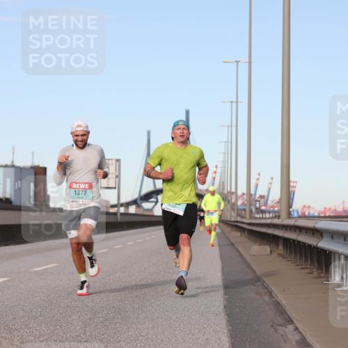 03.10.2024 - Köhlbrandbrückenlauf Fuchs,  Jonas http://msf.ph/oto/7200205 03.10.2024 09:39:10 Position 3 1377 meine-sportfotos.de