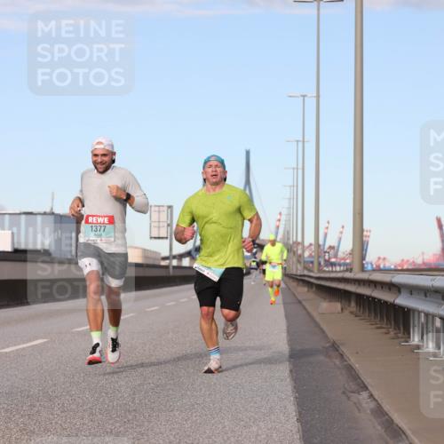 03.10.2024 - Köhlbrandbrückenlauf Fuchs,  Jonas http://msf.ph/oto/7200216 03.10.2024 09:39:10 Position 3 1377 meine-sportfotos.de