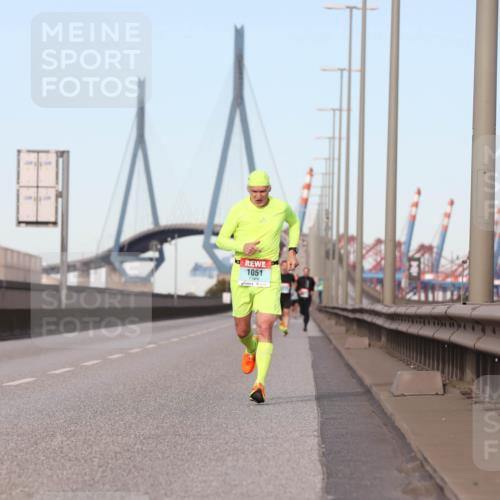 03.10.2024 - Köhlbrandbrückenlauf Fuchs,  Jonas http://msf.ph/oto/7200330 03.10.2024 09:39:13 Position 3 1051 meine-sportfotos.de