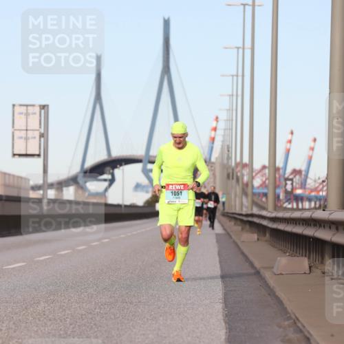 03.10.2024 - Köhlbrandbrückenlauf Fuchs,  Jonas http://msf.ph/oto/7200343 03.10.2024 09:39:13 Position 3 1051 meine-sportfotos.de