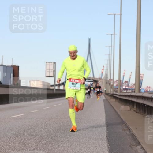 03.10.2024 - Köhlbrandbrückenlauf Fuchs,  Jonas http://msf.ph/oto/7200446 03.10.2024 09:39:16 Position 3 1051 meine-sportfotos.de