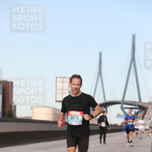 03.10.2024 - Köhlbrandbrückenlauf Fuchs,  Jonas http://msf.ph/oto/7200500 03.10.2024 09:39:29 Position 3 2673 meine-sportfotos.de