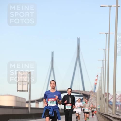 03.10.2024 - Köhlbrandbrückenlauf Fuchs,  Jonas http://msf.ph/oto/7200774 03.10.2024 09:39:37 Position 3 1064, 1030 meine-sportfotos.de