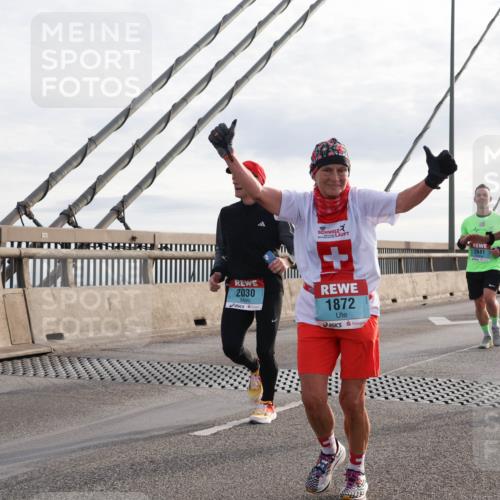 03.10.2024 - Köhlbrandbrückenlauf Matties Gatica Varas http://msf.ph/oto/7200870 03.10.2024 09:30:13 Position 2 2841, 2132, 2030, 1872 meine-sportfotos.de