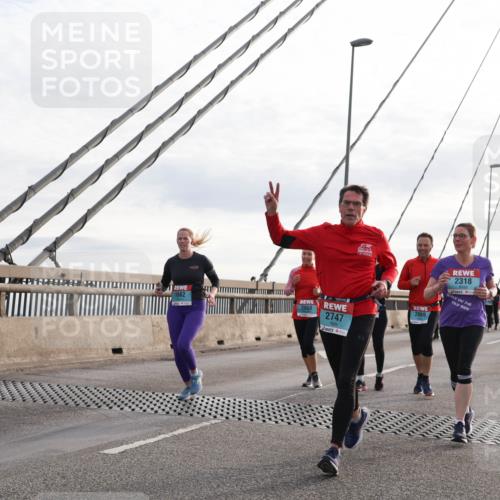 03.10.2024 - Köhlbrandbrückenlauf Matties Gatica Varas http://msf.ph/oto/7200981 03.10.2024 09:30:16 Position 2 2318, 1662, 2747, 2869, 2630 meine-sportfotos.de