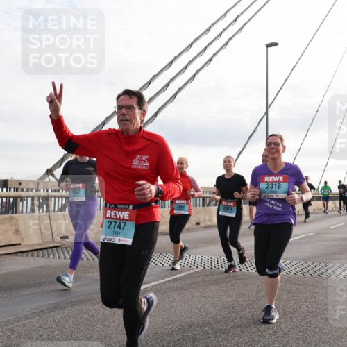 03.10.2024 - Köhlbrandbrückenlauf Matties Gatica Varas http://msf.ph/oto/7201013 03.10.2024 09:30:17 Position 2 1662, 2747, 2868, 2870, 2318 meine-sportfotos.de