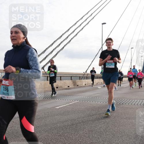 03.10.2024 - Köhlbrandbrückenlauf Matties Gatica Varas http://msf.ph/oto/7201136 03.10.2024 09:30:21 Position 2 168, 3440, 2715, 1946 meine-sportfotos.de