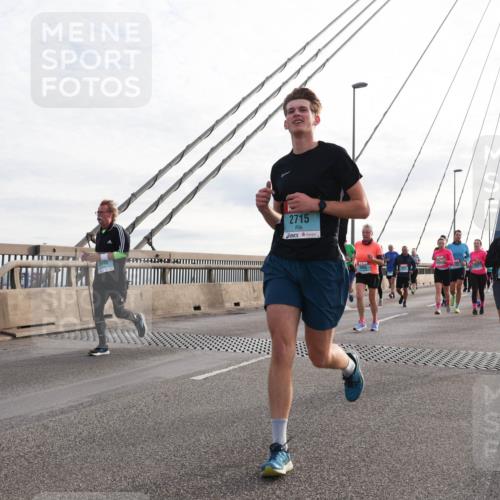 03.10.2024 - Köhlbrandbrückenlauf Matties Gatica Varas http://msf.ph/oto/7201138 03.10.2024 09:30:22 Position 2 2715, 1946 meine-sportfotos.de